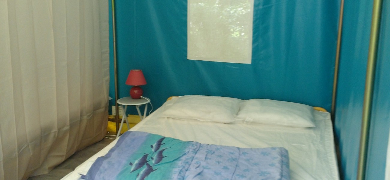 Canvas bungalow parent bedroom